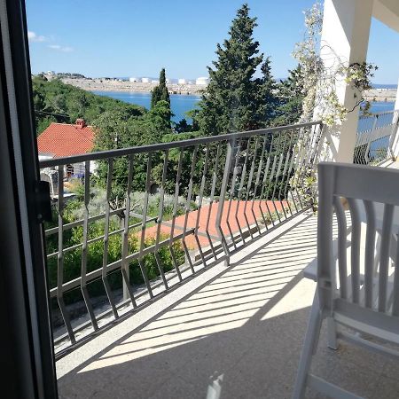 Apartments 4U Omisalj Luaran gambar