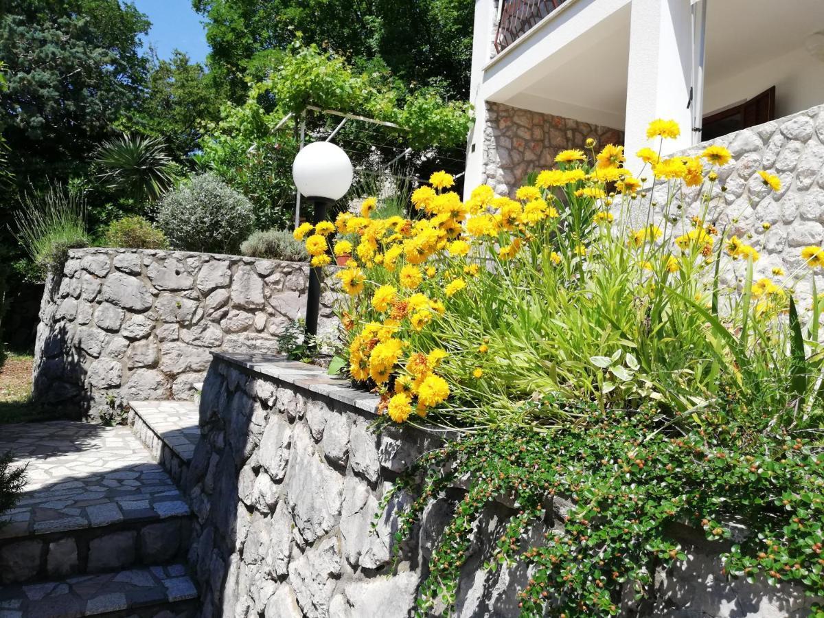 Apartments 4U Omisalj Luaran gambar