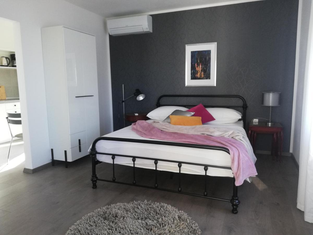 Apartments 4U Omisalj Luaran gambar