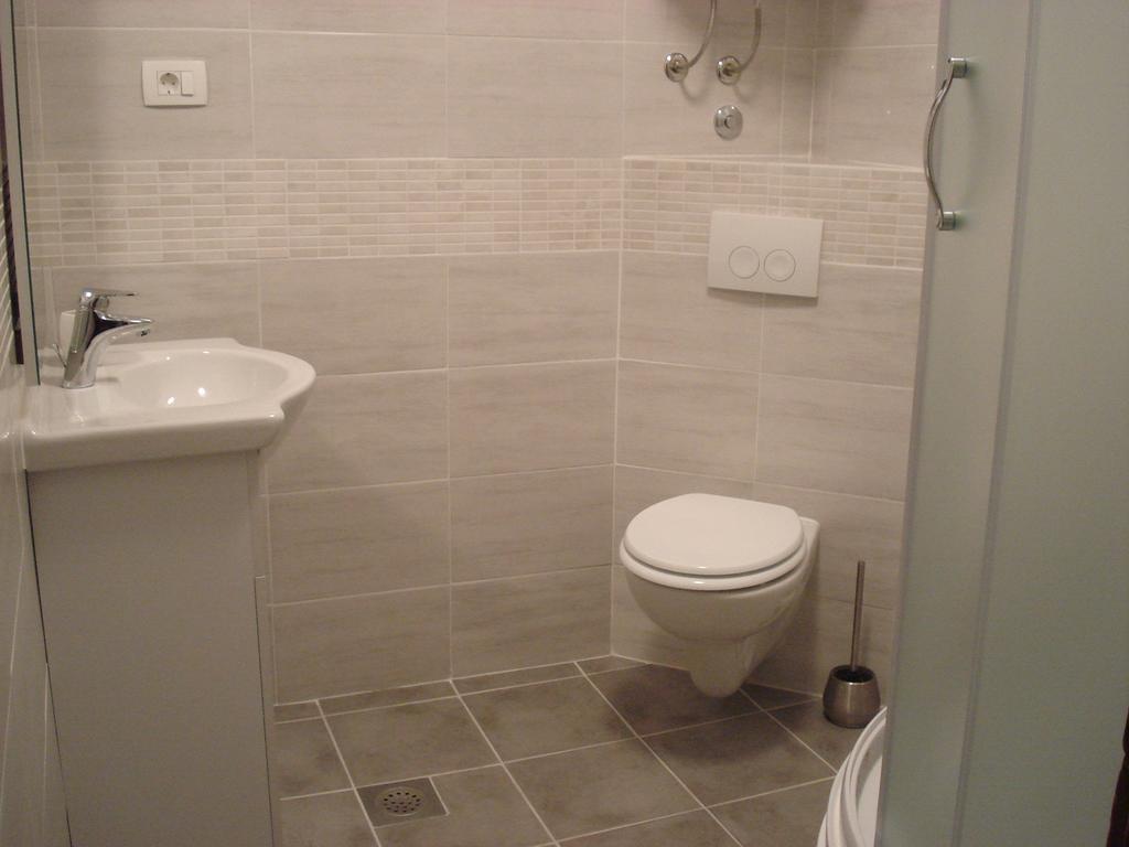 Apartments 4U Omisalj Luaran gambar