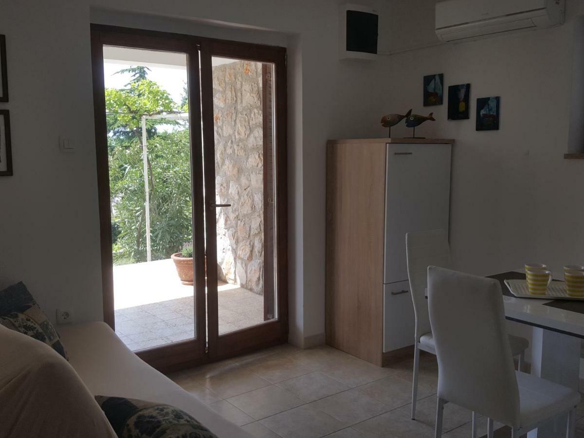 Apartments 4U Omisalj Luaran gambar